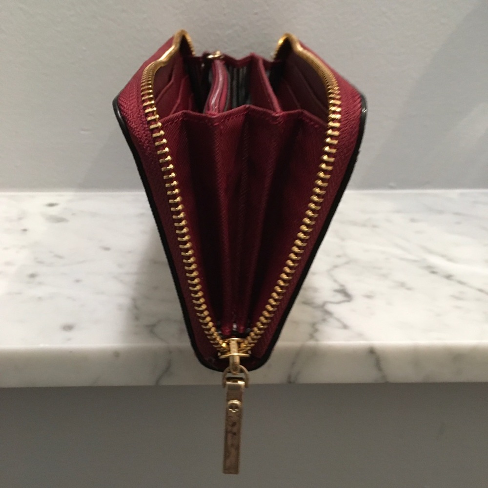 Kate Spade Wallet - Picture 7 of 8